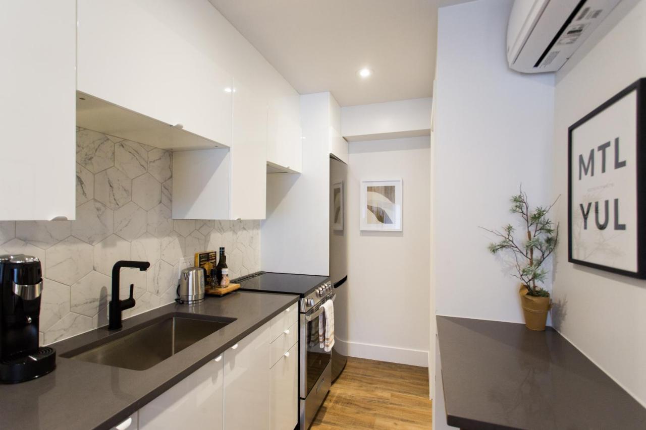 Romantic Studio In The Heart Of Little Italy By Den Stays Montreal Luaran gambar